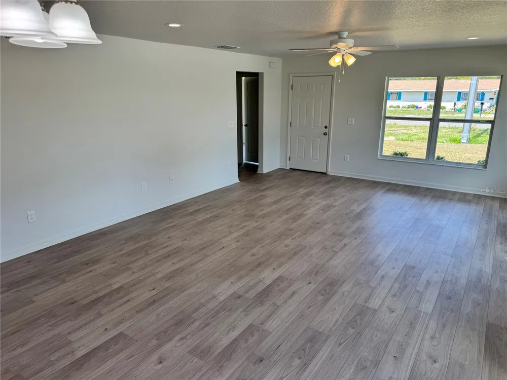 6024 12TH STREET Zephyrhills, FL 33542