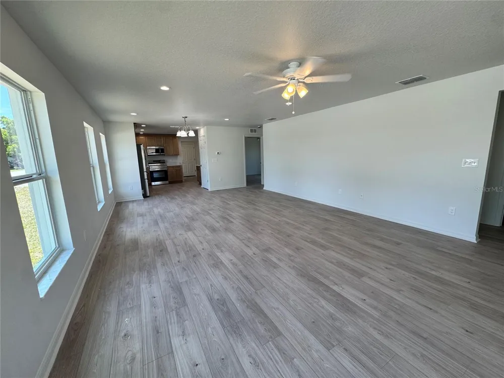 6024 12TH STREET Zephyrhills, FL 33542