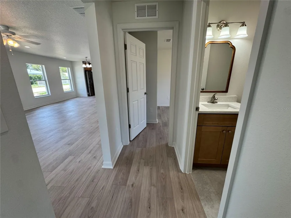 6024 12TH STREET Zephyrhills, FL 33542