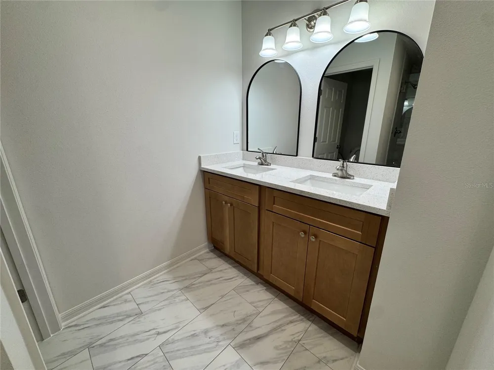 6024 12TH STREET Zephyrhills, FL 33542