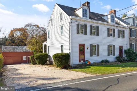 1507 RIVER ROAD