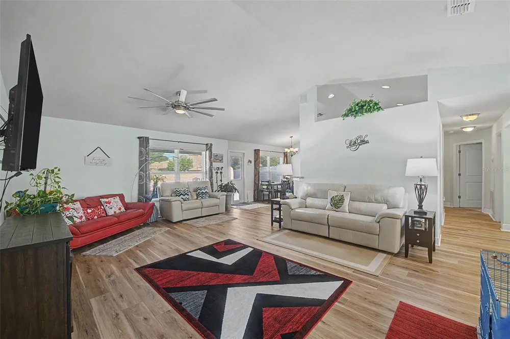 1621 DOVES VIEW CIRCLE Auburndale, FL 33823