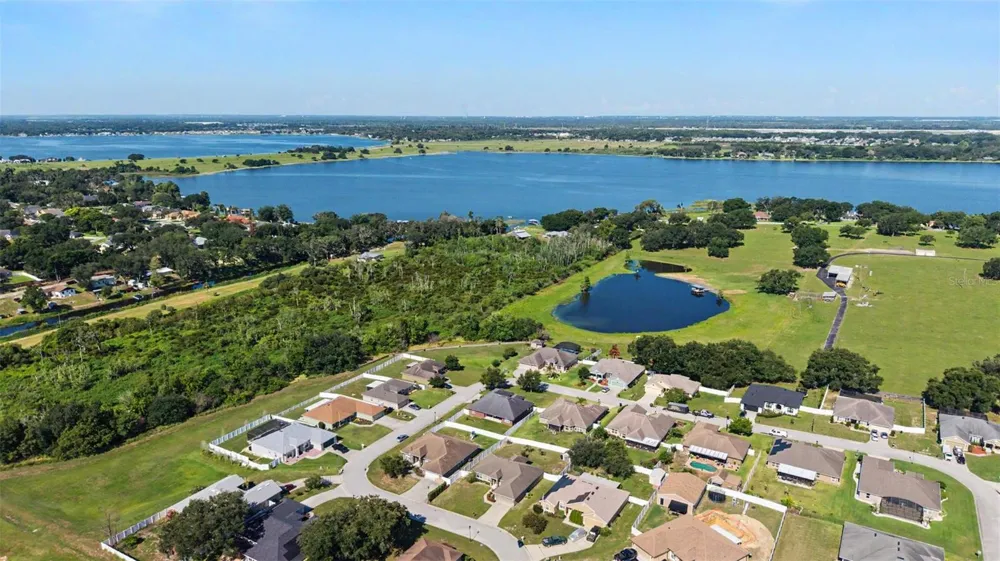 1621 DOVES VIEW CIRCLE Auburndale, FL 33823