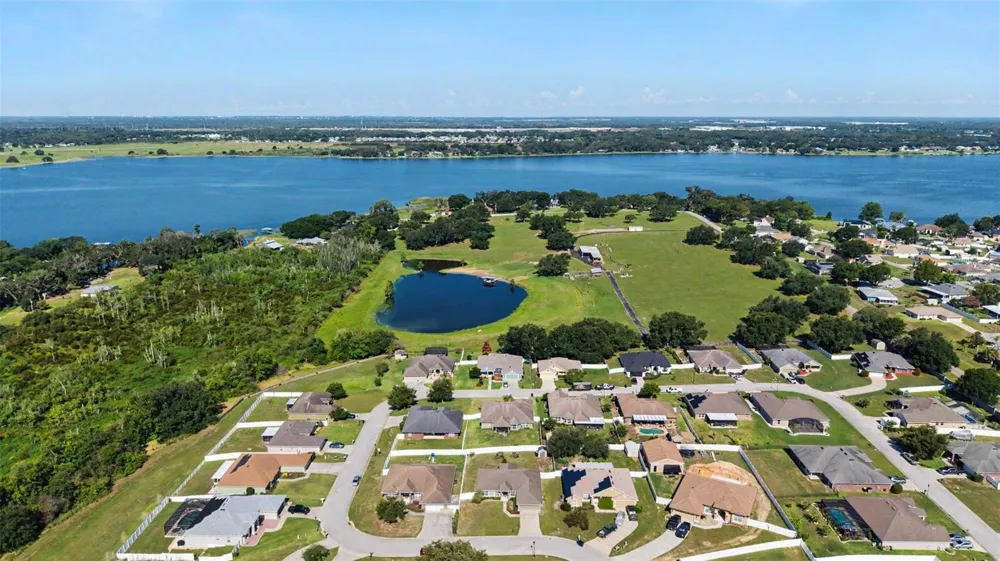 1621 DOVES VIEW CIRCLE Auburndale, FL 33823