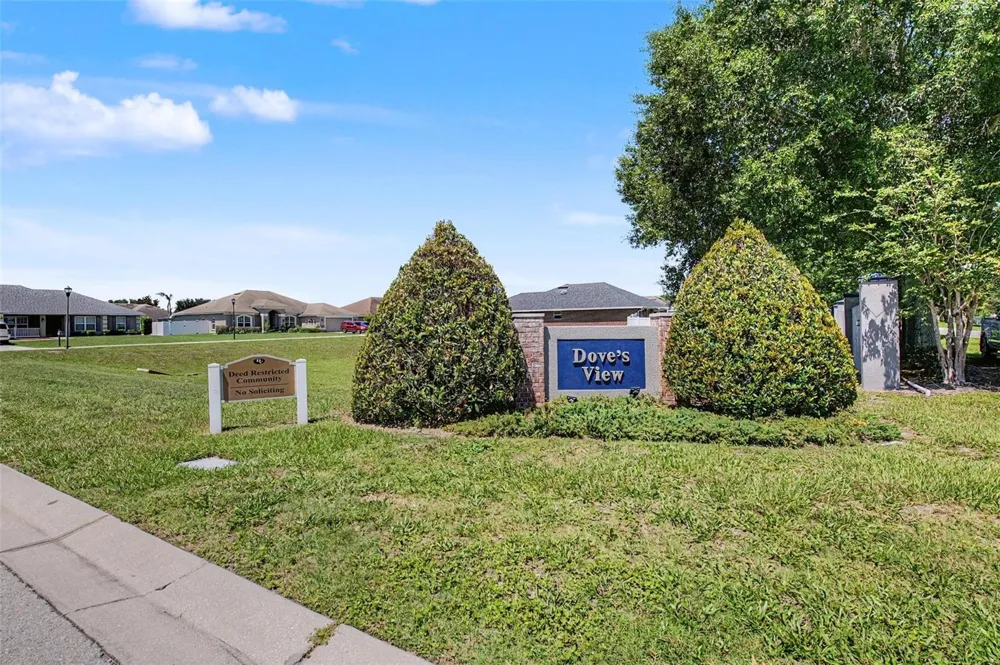 1621 DOVES VIEW CIRCLE Auburndale, FL 33823