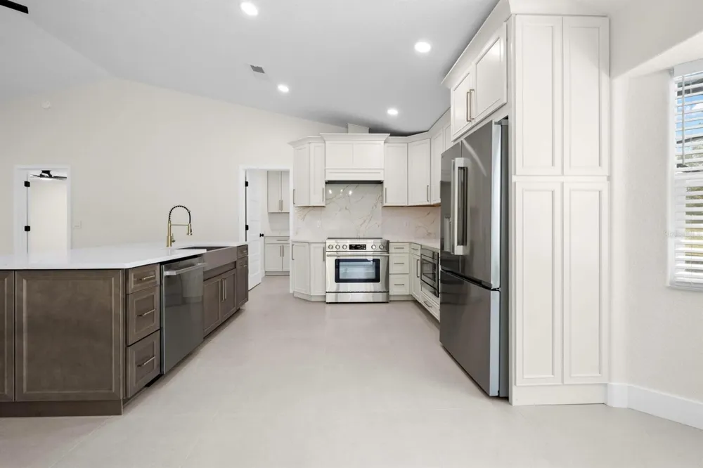 9086 GROVE ROAD Brooksville, FL 34613