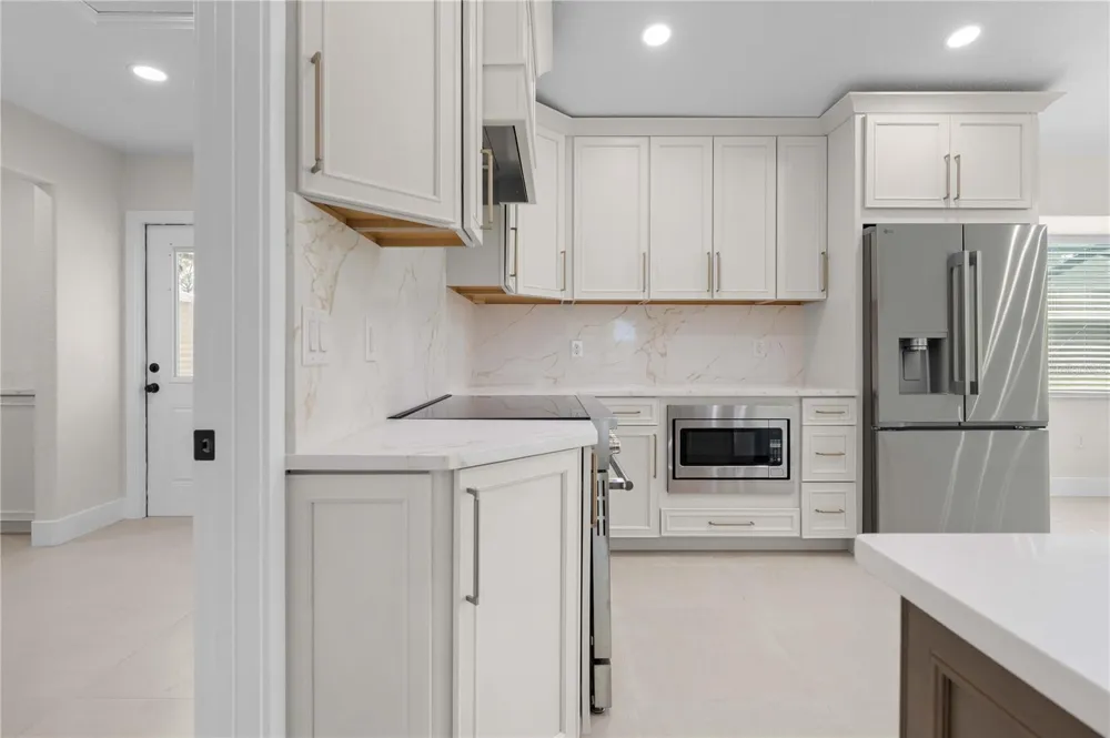 9086 GROVE ROAD Brooksville, FL 34613