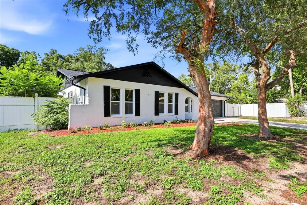 3304 KING RICHARD COURT Seffner, FL 33584