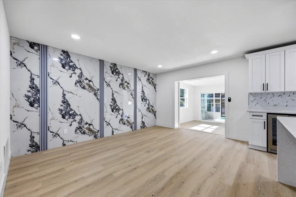 3304 KING RICHARD COURT Seffner, FL 33584