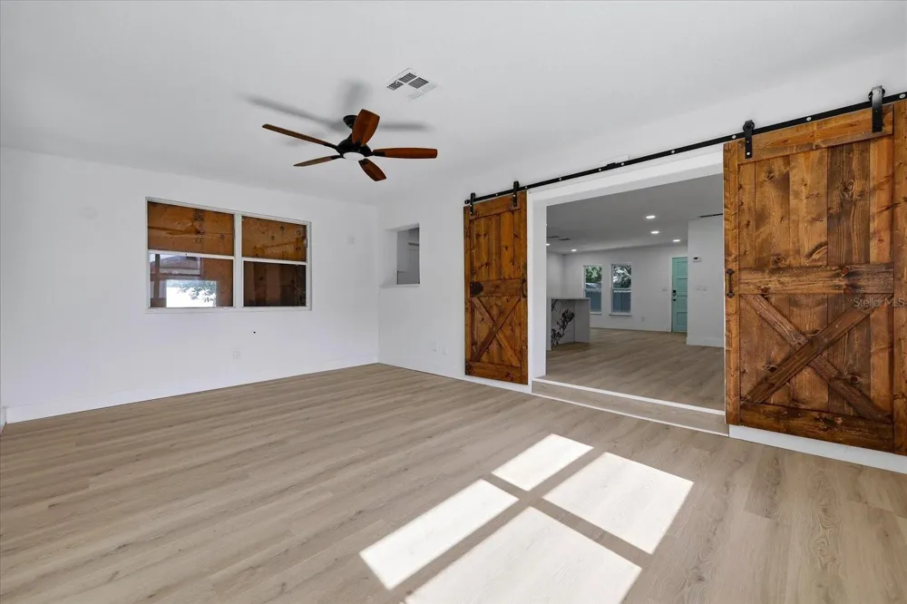 3304 KING RICHARD COURT Seffner, FL 33584
