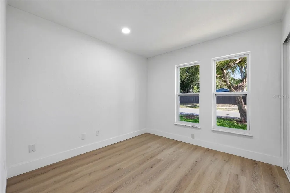 3304 KING RICHARD COURT Seffner, FL 33584