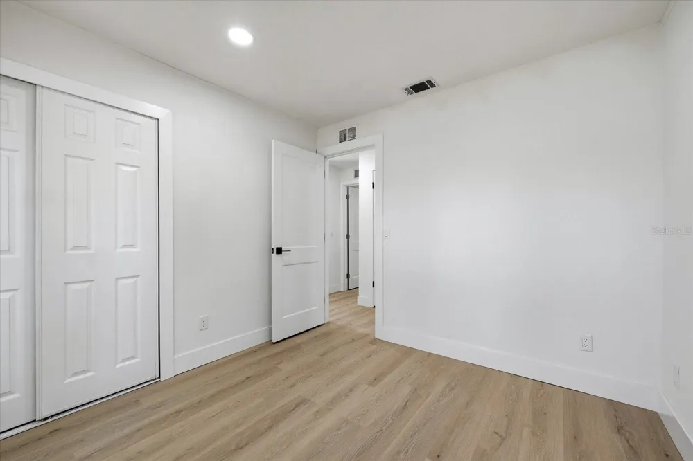 3304 KING RICHARD COURT Seffner, FL 33584