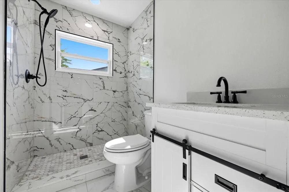 3304 KING RICHARD COURT Seffner, FL 33584