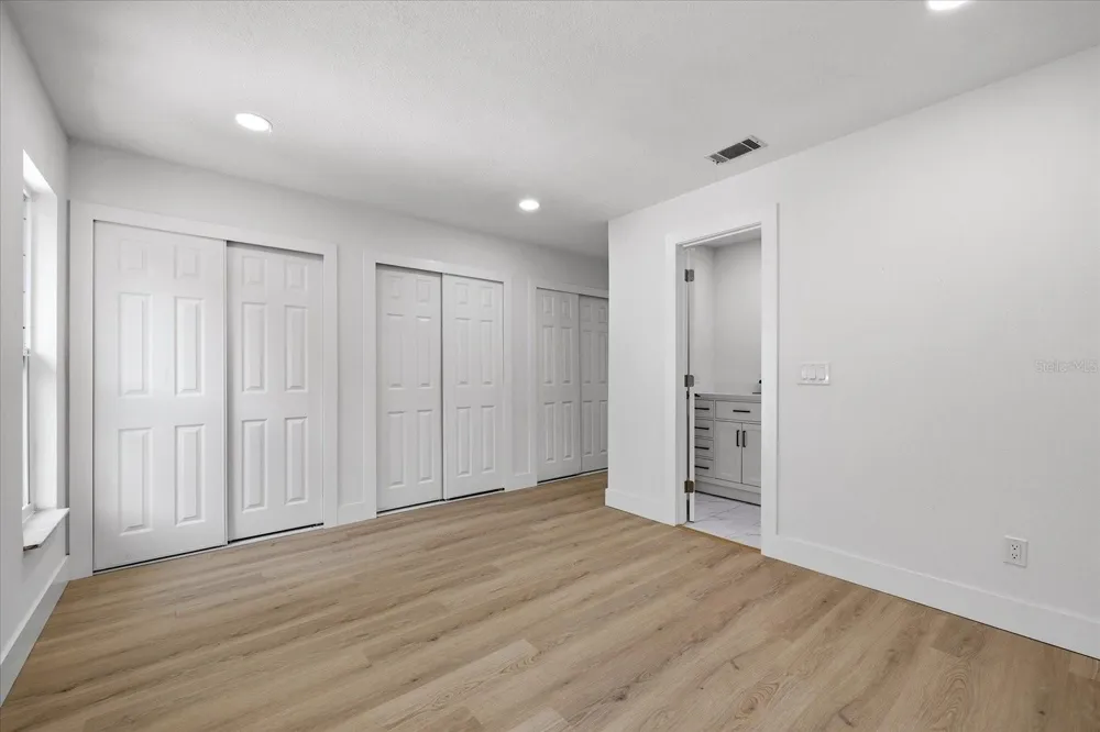 3304 KING RICHARD COURT Seffner, FL 33584