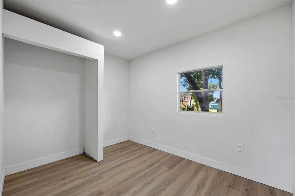 3304 KING RICHARD COURT Seffner, FL 33584