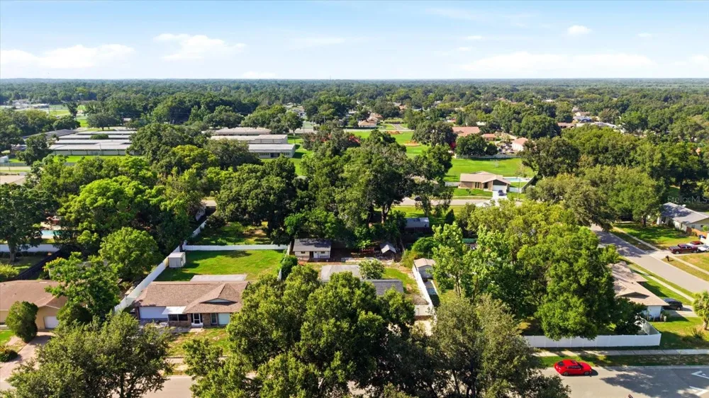 3304 KING RICHARD COURT Seffner, FL 33584