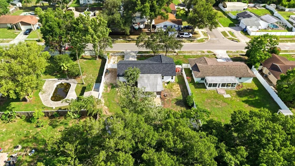 3304 KING RICHARD COURT Seffner, FL 33584