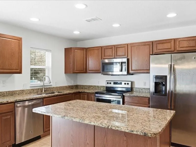 3740 WOODBURY HILL LOOP Lakeland, FL 33810