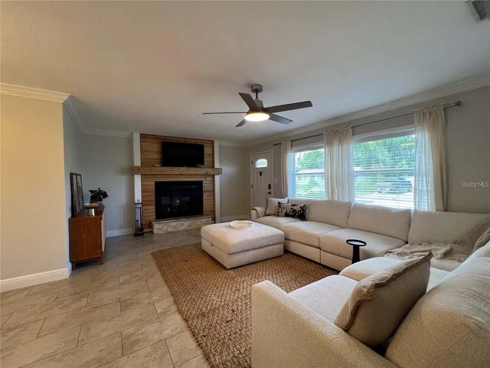 3748 MANATEE DRIVE SE St Petersburg, FL 33705