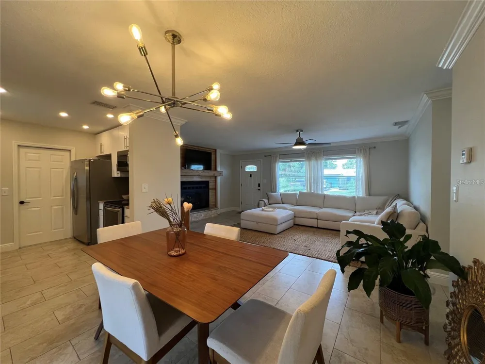 3748 MANATEE DRIVE SE St Petersburg, FL 33705