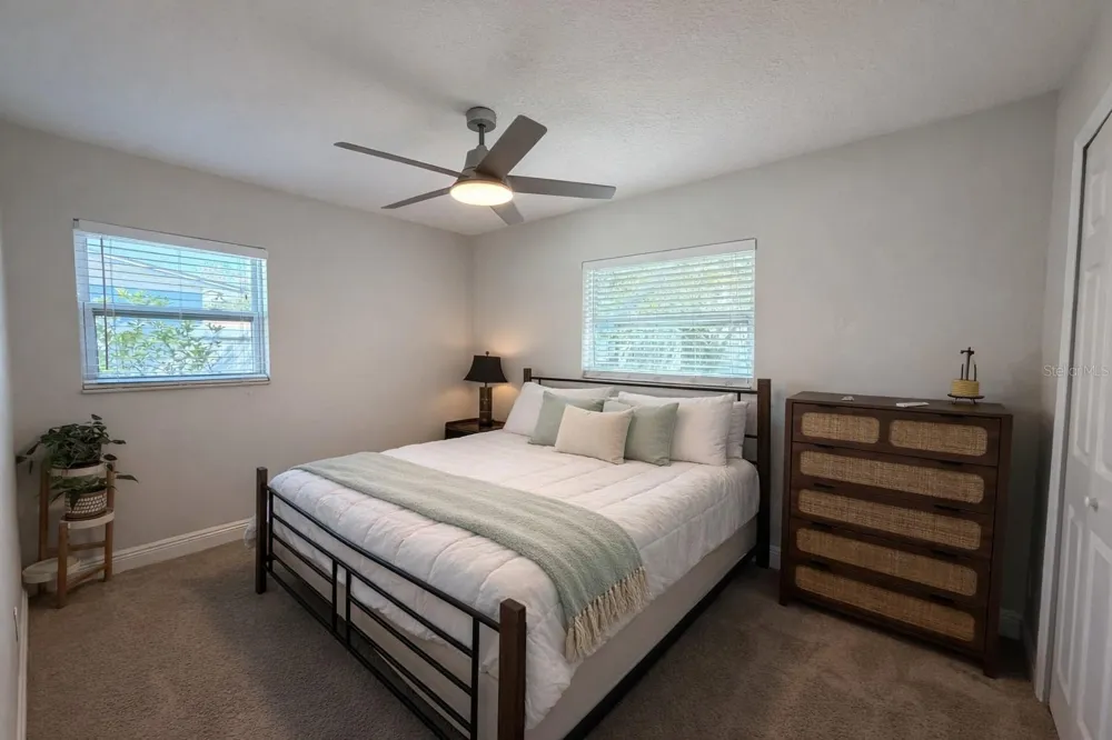 3748 MANATEE DRIVE SE St Petersburg, FL 33705