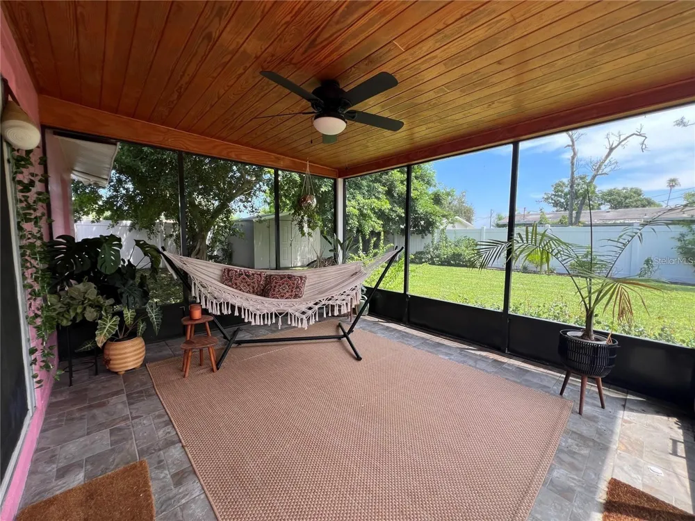 3748 MANATEE DRIVE SE St Petersburg, FL 33705