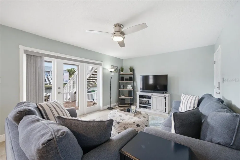 4843 COQUINA KEY DRIVE SE #A St Petersburg, FL 33705