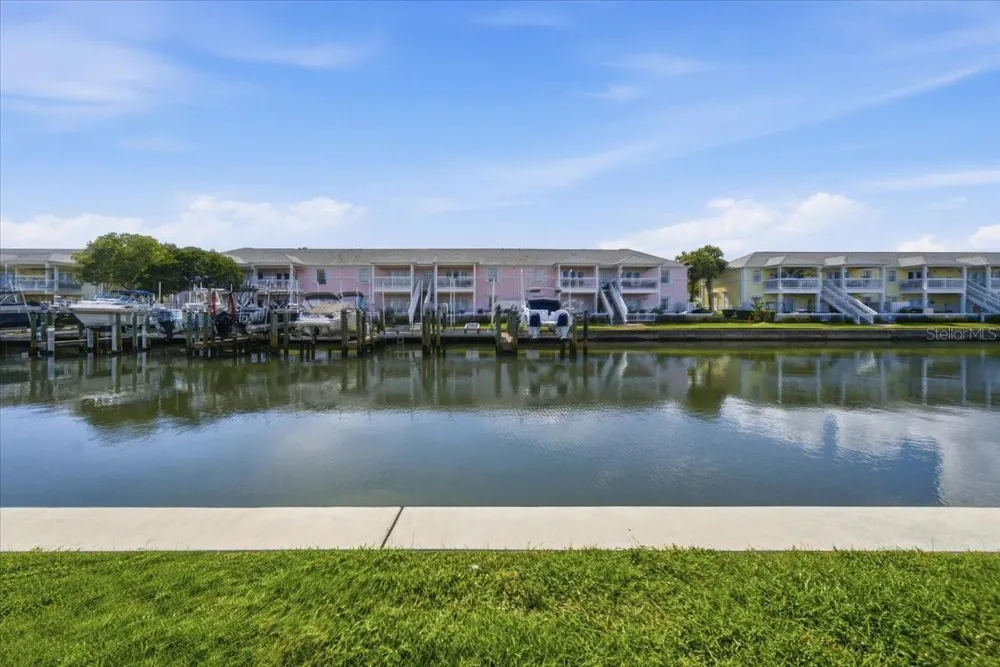 4843 COQUINA KEY DRIVE SE #A St Petersburg, FL 33705