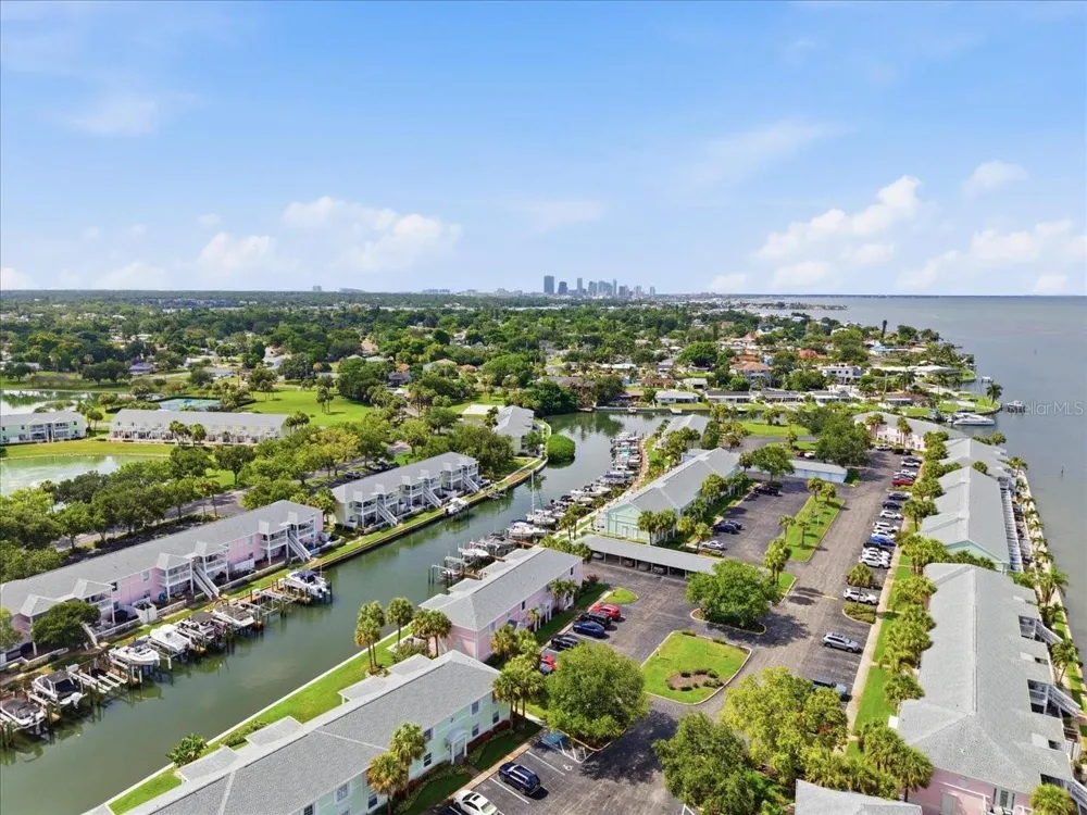 4843 COQUINA KEY DRIVE SE #A St Petersburg, FL 33705