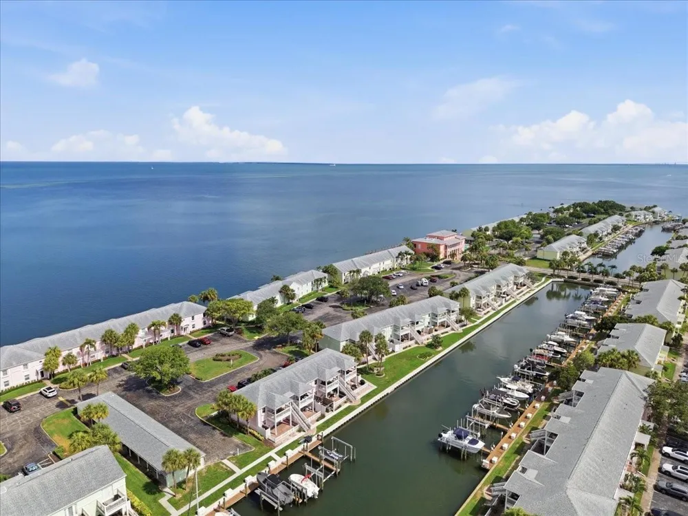 4843 COQUINA KEY DRIVE SE #A St Petersburg, FL 33705