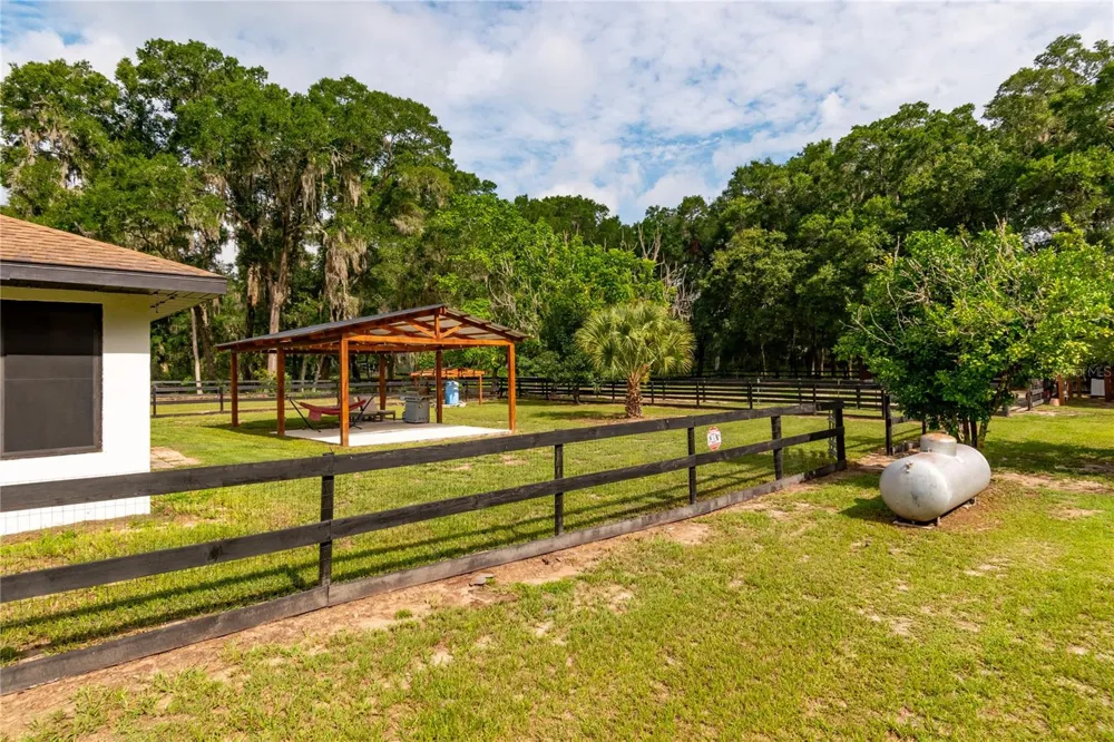 2735 NE 127TH PLACE Anthony, FL 32617