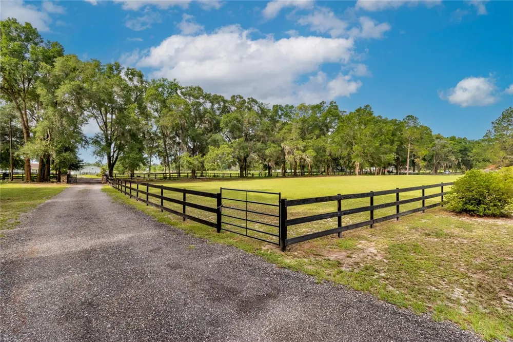 2735 NE 127TH PLACE Anthony, FL 32617