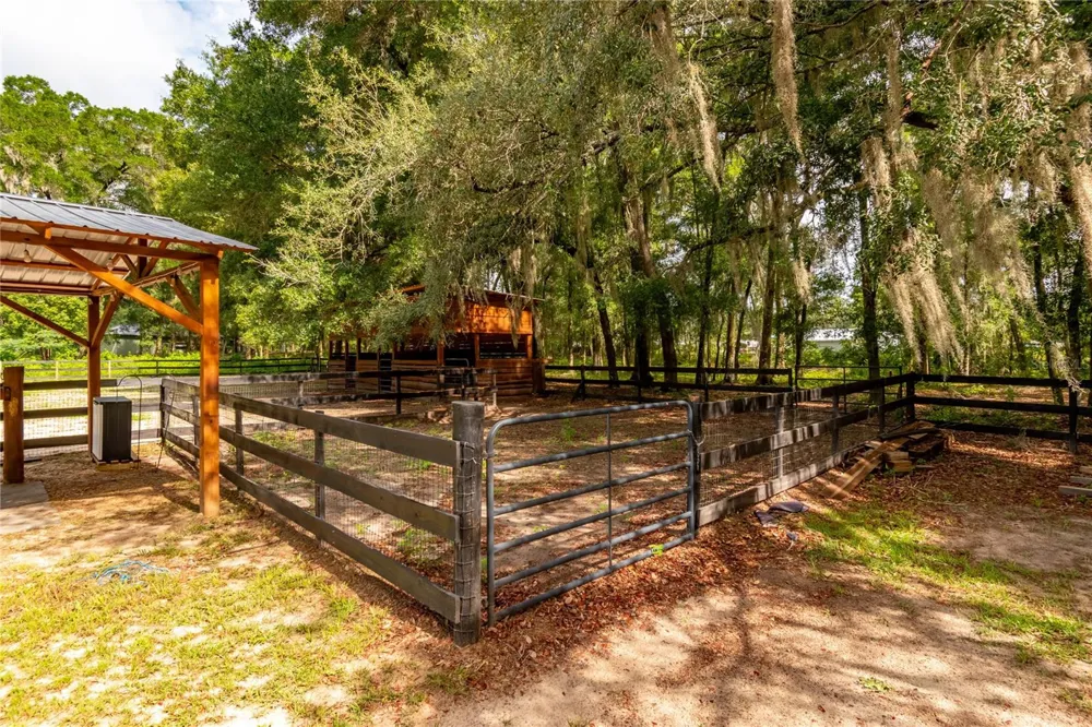 2735 NE 127TH PLACE Anthony, FL 32617