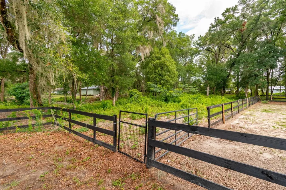 2735 NE 127TH PLACE Anthony, FL 32617