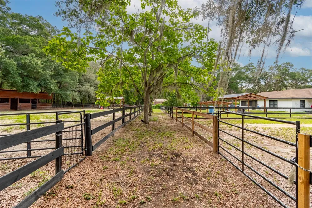 2735 NE 127TH PLACE Anthony, FL 32617