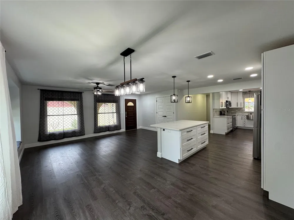 1809 STELLA COURT Lakeland, FL 33813