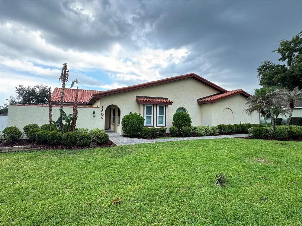1809 STELLA COURT Lakeland, FL 33813