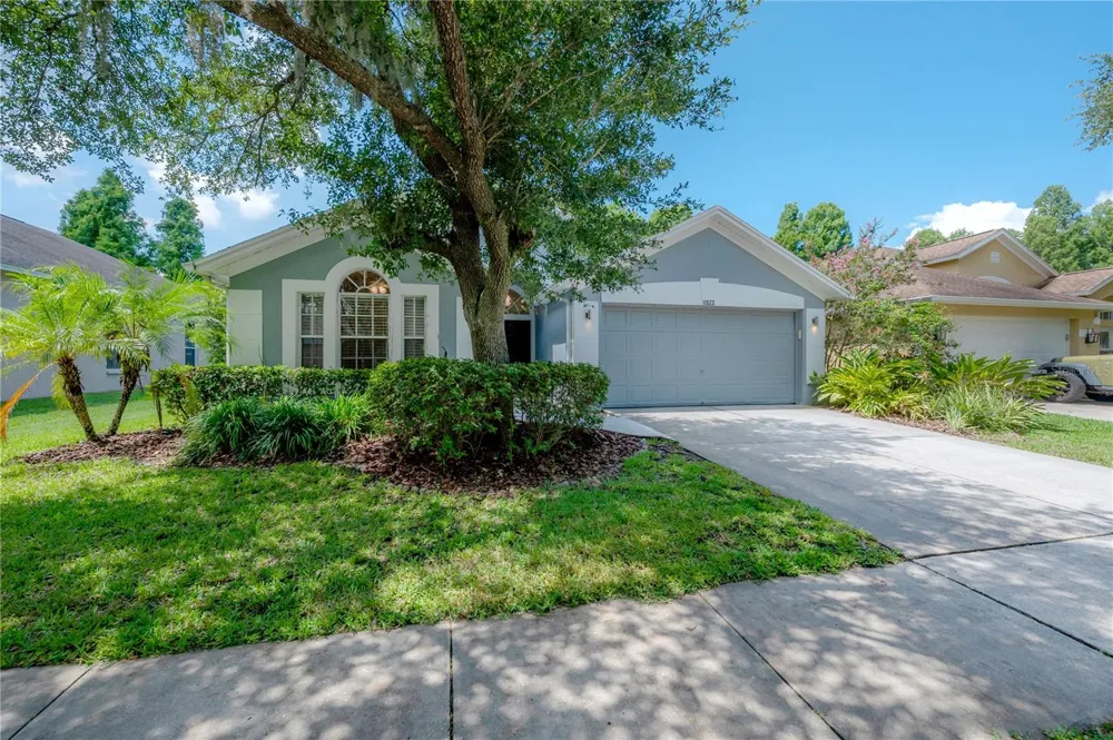 11820 EASTHAMPTON DRIVE Tampa, FL 33626