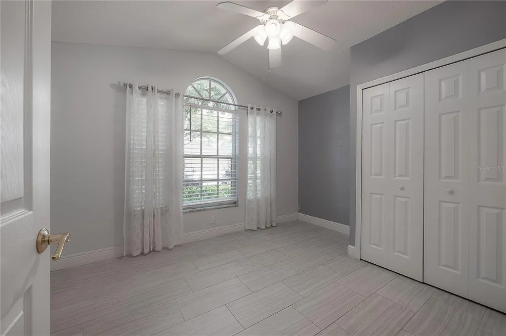 11820 EASTHAMPTON DRIVE Tampa, FL 33626