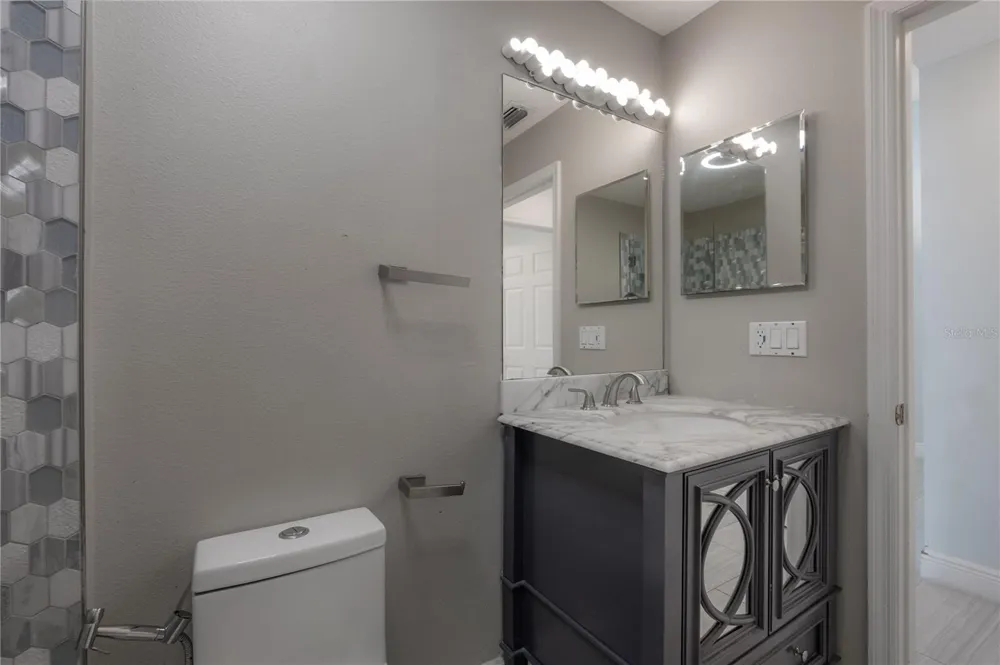 11820 EASTHAMPTON DRIVE Tampa, FL 33626