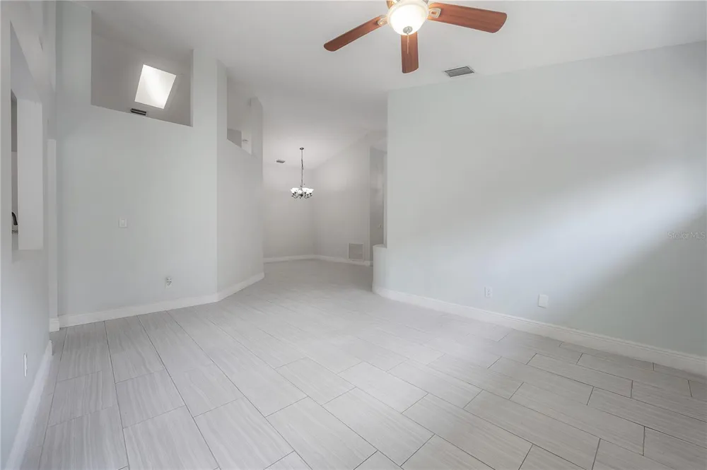 11820 EASTHAMPTON DRIVE Tampa, FL 33626