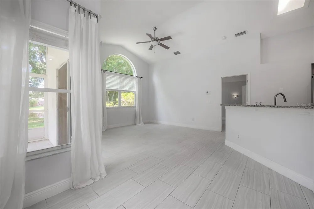 11820 EASTHAMPTON DRIVE Tampa, FL 33626