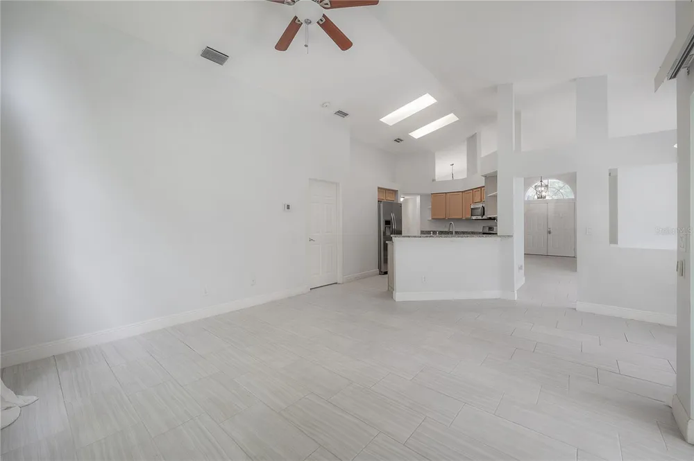 11820 EASTHAMPTON DRIVE Tampa, FL 33626