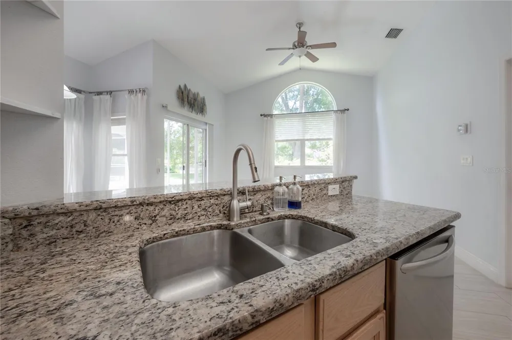 11820 EASTHAMPTON DRIVE Tampa, FL 33626