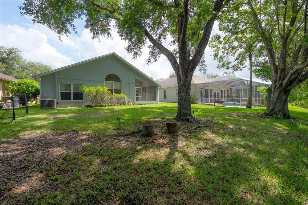 11820 EASTHAMPTON DRIVE Tampa, FL 33626