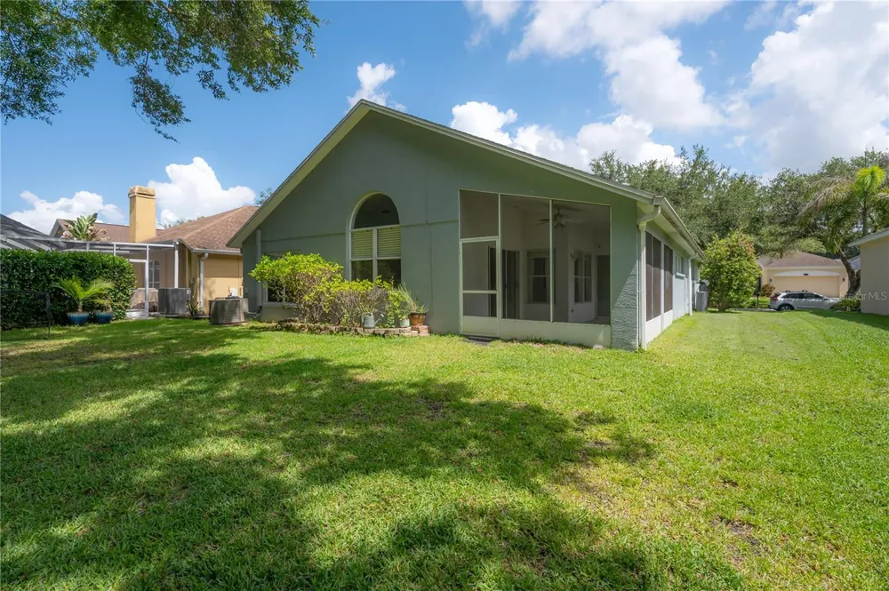 11820 EASTHAMPTON DRIVE Tampa, FL 33626