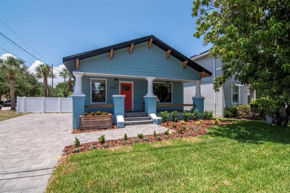 2507 W GRAY STREET Tampa, FL 33609