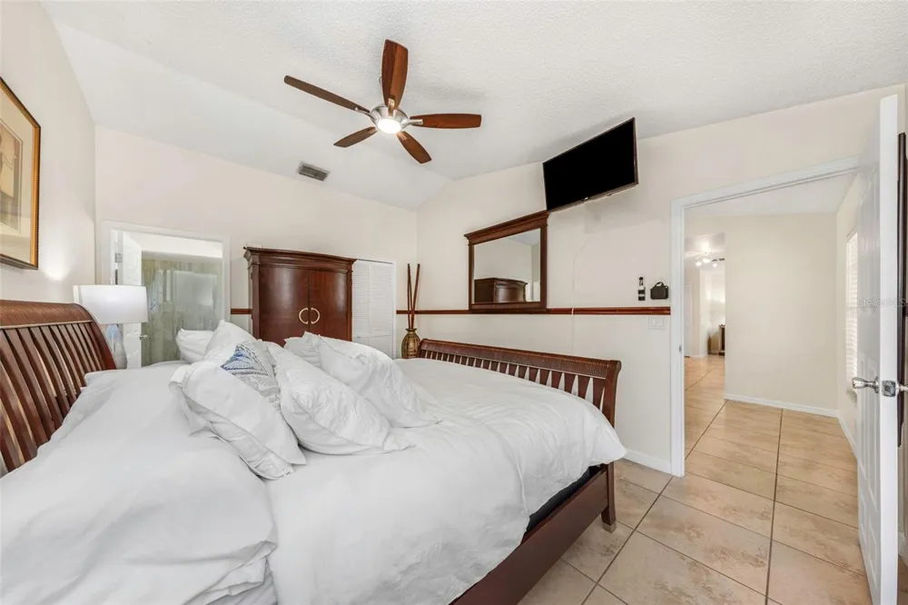 2437 HAWK AVENUE Palm Harbor, FL 34683