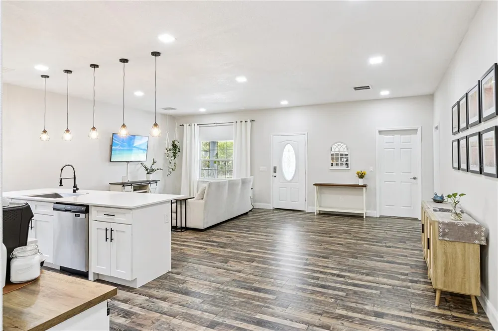 945 GORDON AVENUE Bartow, FL 33830