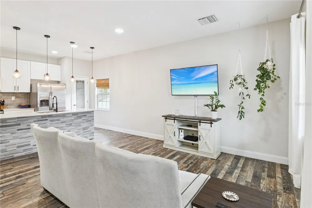 945 GORDON AVENUE Bartow, FL 33830